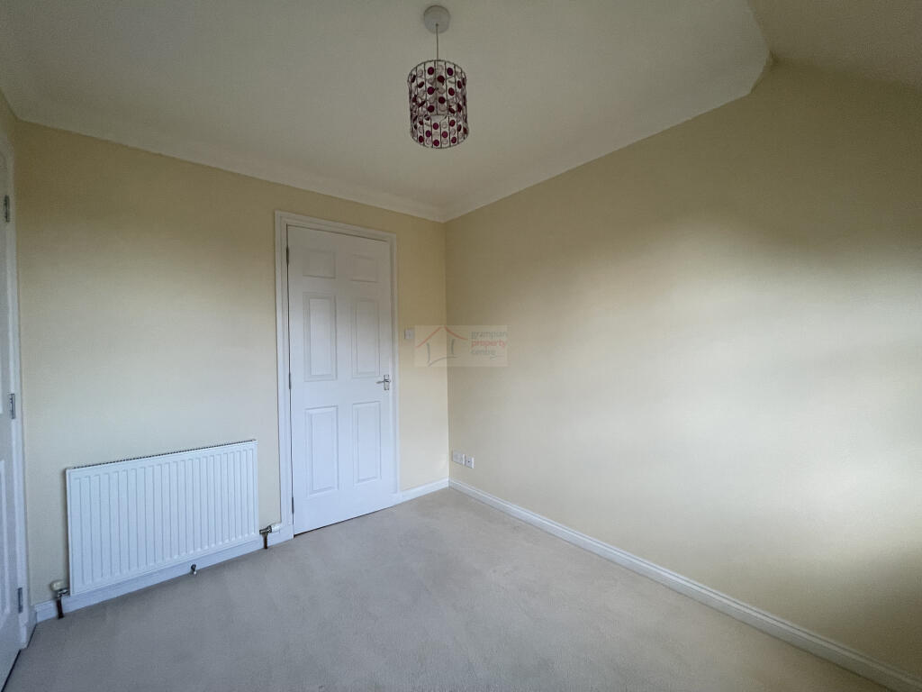 Bedroom 3b.JPG