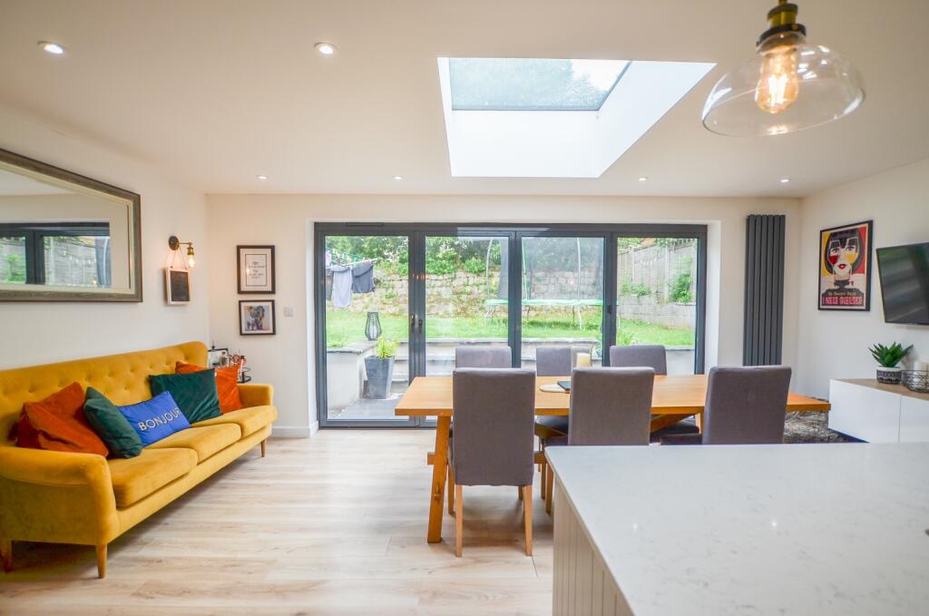7 Reeds Park TPS 01208 872728 -16