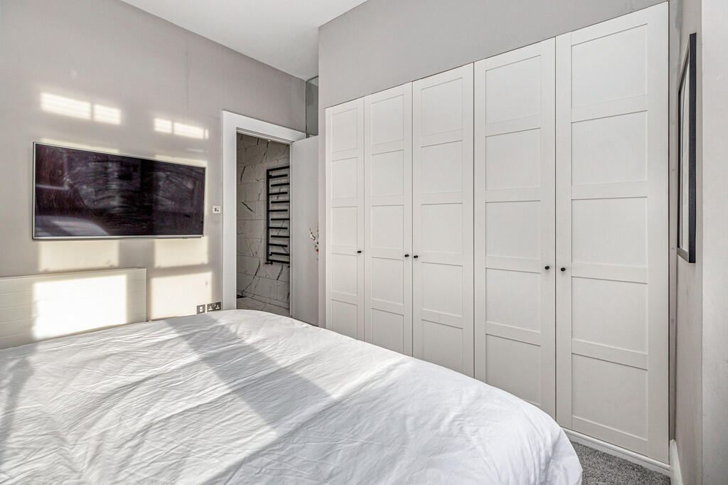 Flat22ShawHouse-1...