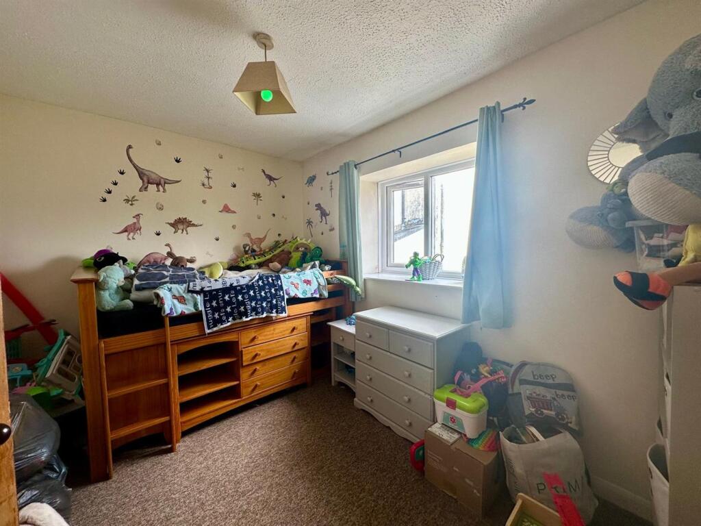 Bedroom 2.jpg