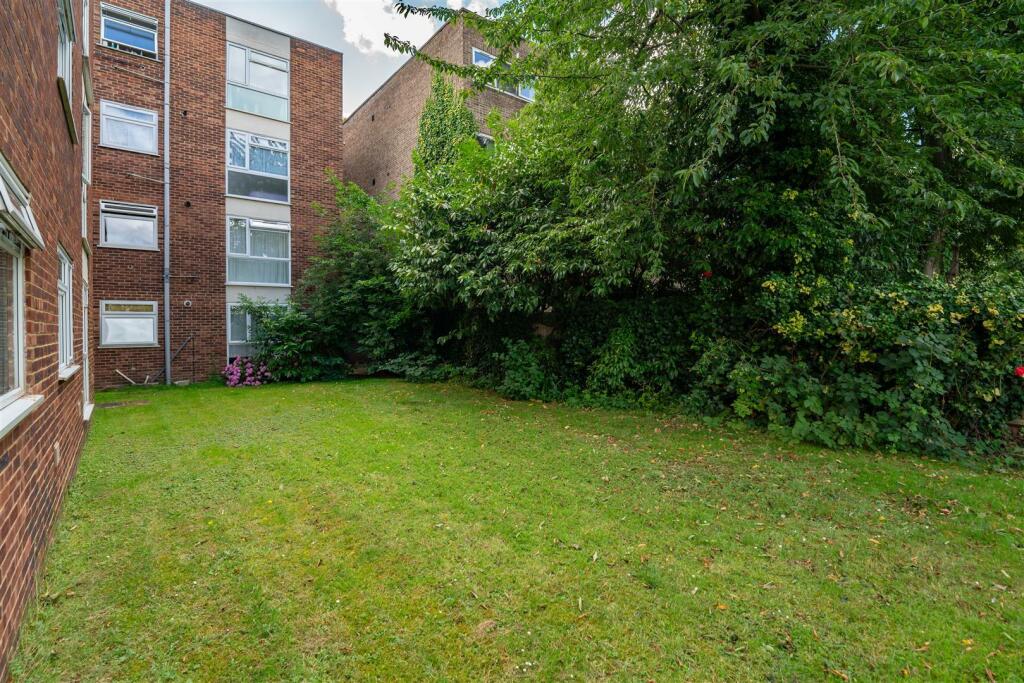 36 Azalea Grounds.jpg