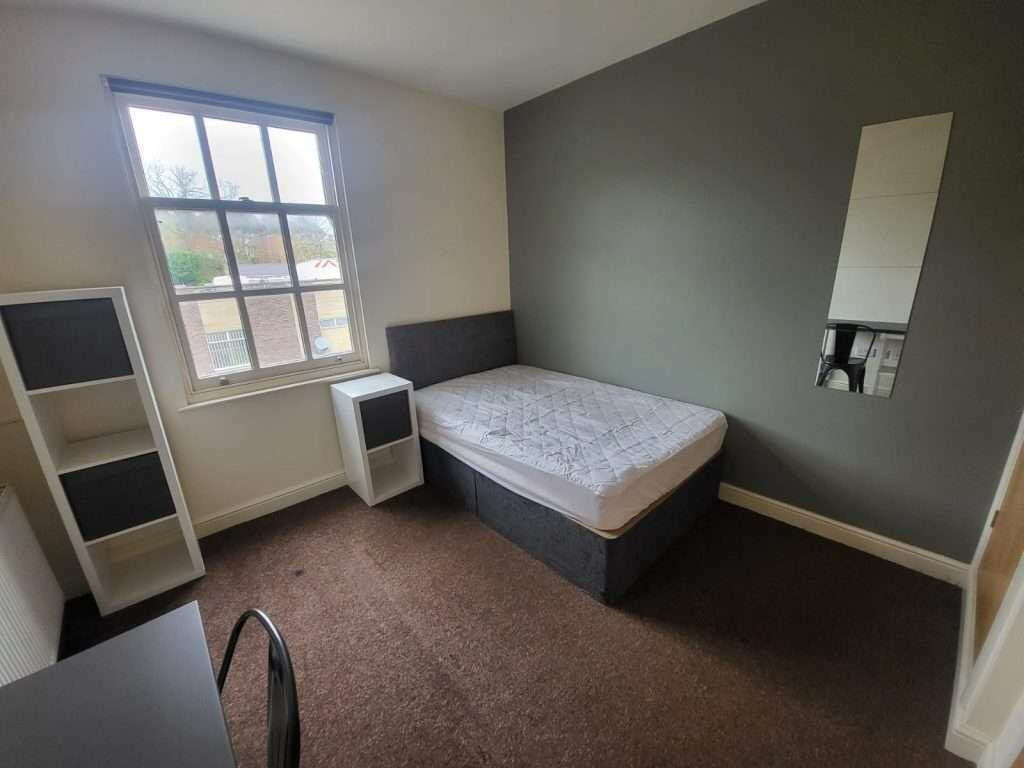 Flat_2_498_Glossop_Road