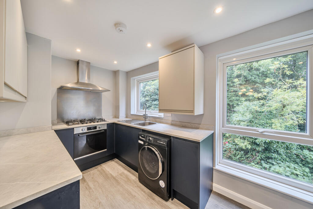 1346841-11-68b198...