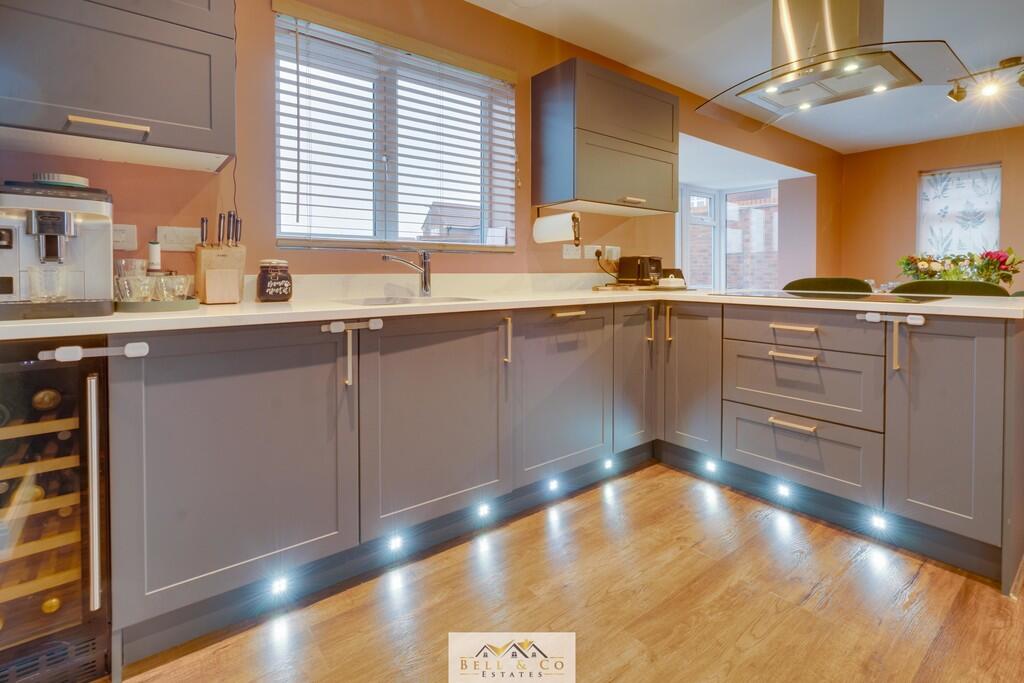 Kitchen Diner  4