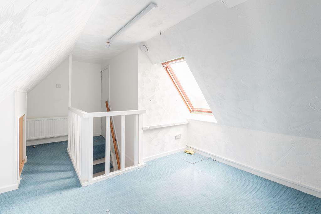 ATTIC ROOM
