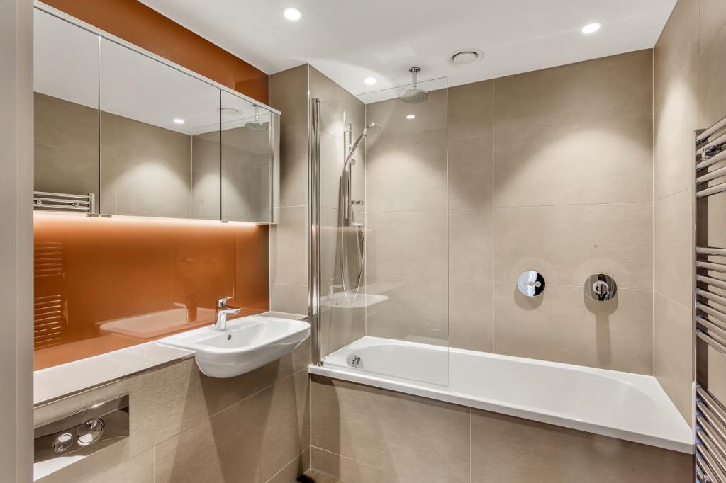 Bathroom - FiftySeve