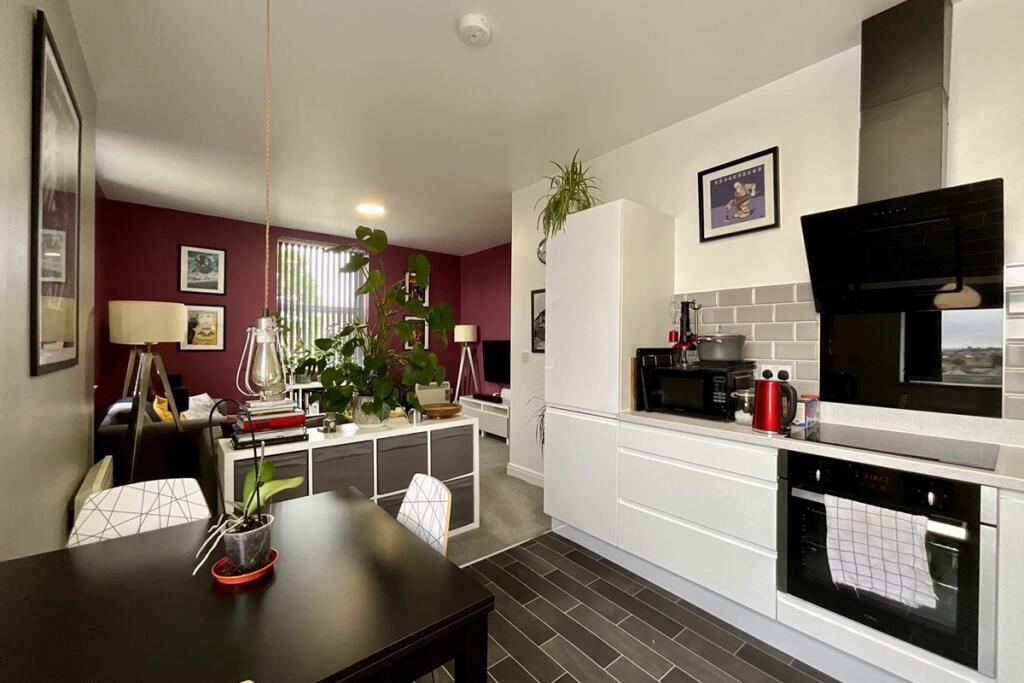 open plan living/kit