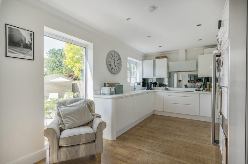 1307203-20-684b09...