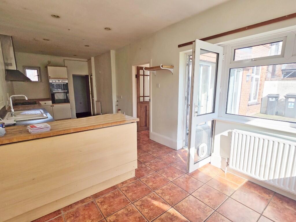 Kitchen/Br'fast Room