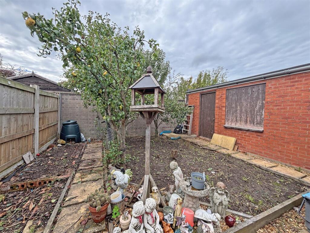 Garden View 2.jpg