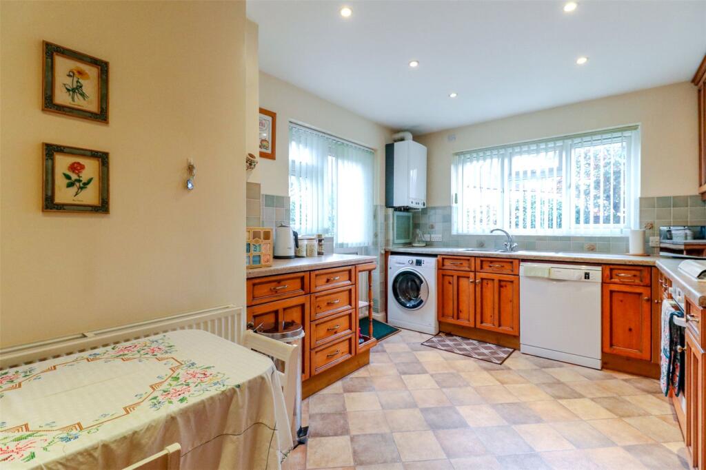 Chase Side Avenue, Enfield, Middlesex, EN2