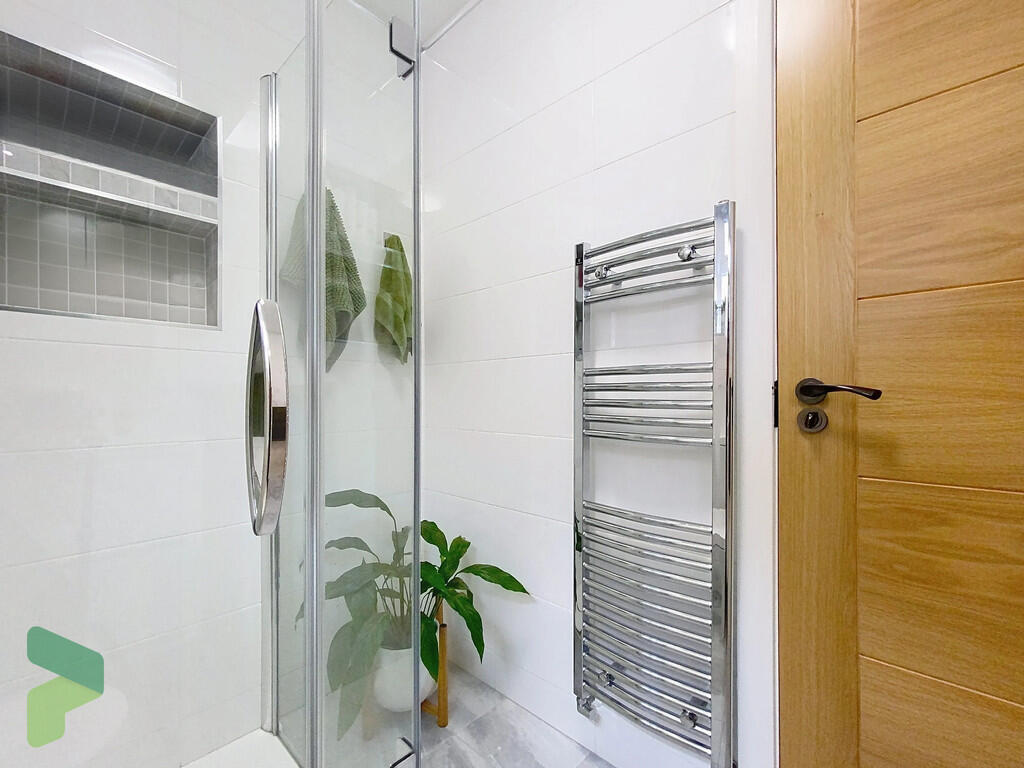 Three Piece Showe...