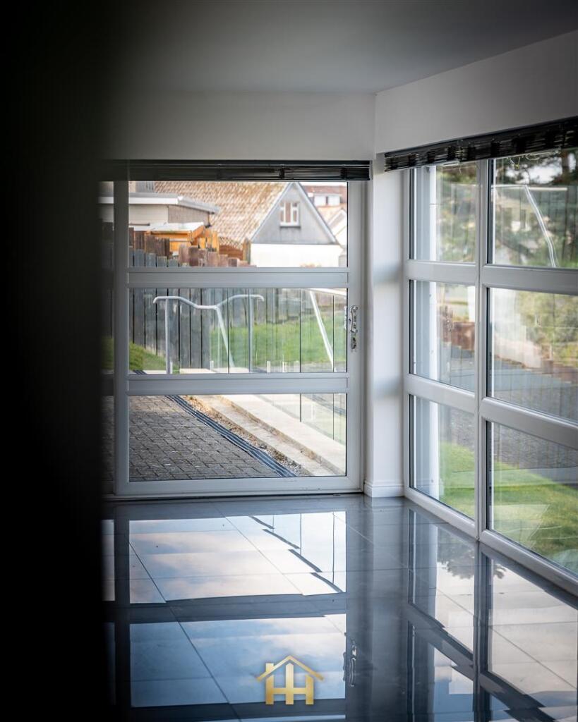 16B FALKLAND CRES DD53SQ 180325 EDIT (1 of 83).jpg