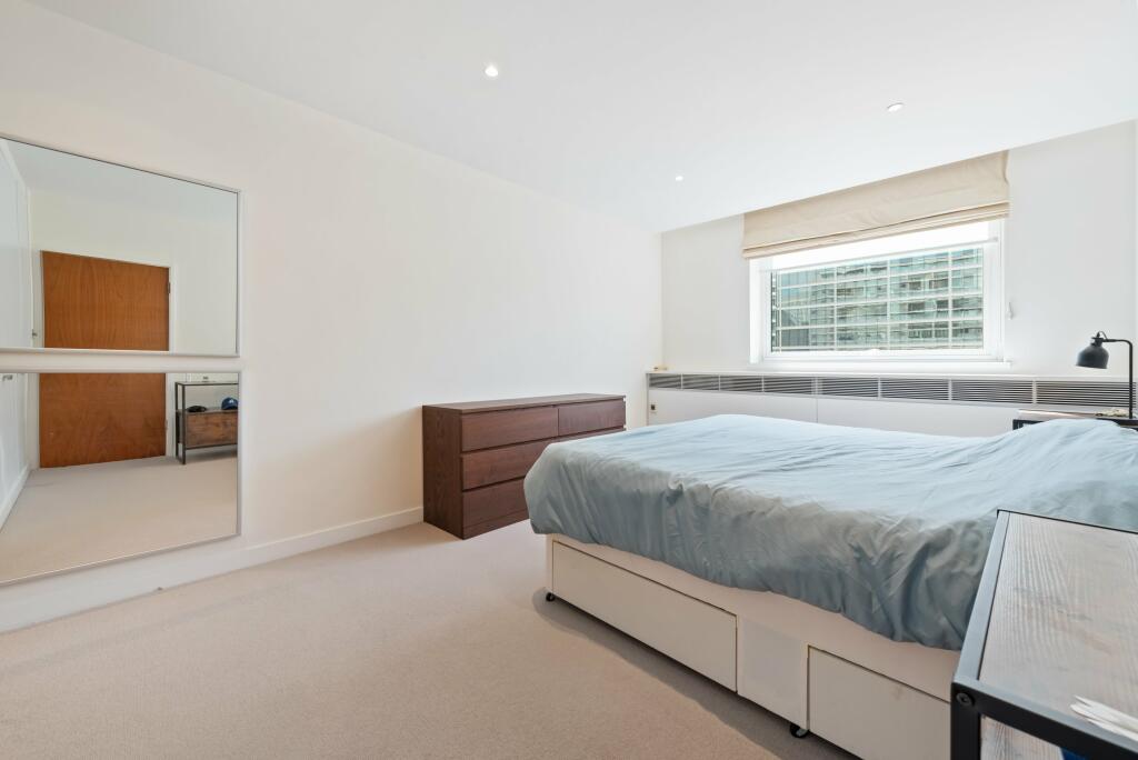 Palace Street 20, 60