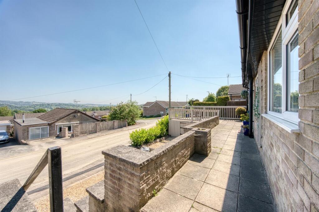 Path to decked terrace.jpg