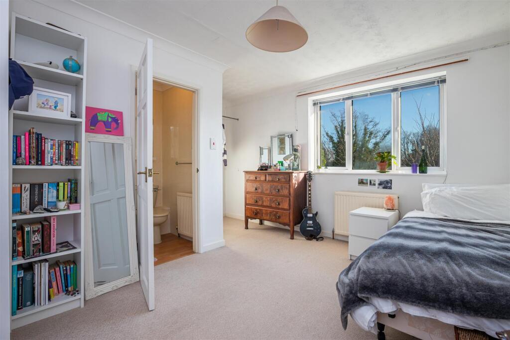 A20 - Beverly Court, Brixham - 230119.jpg