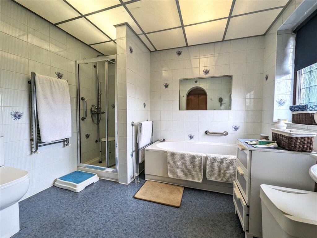 Ensuite Bathroom