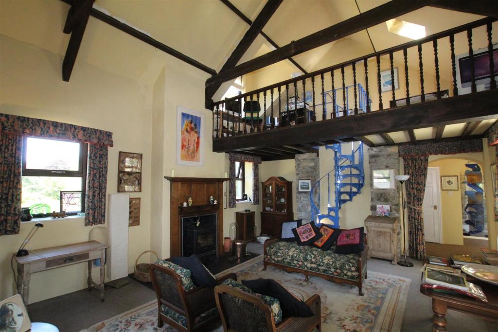 living room 2.JPG