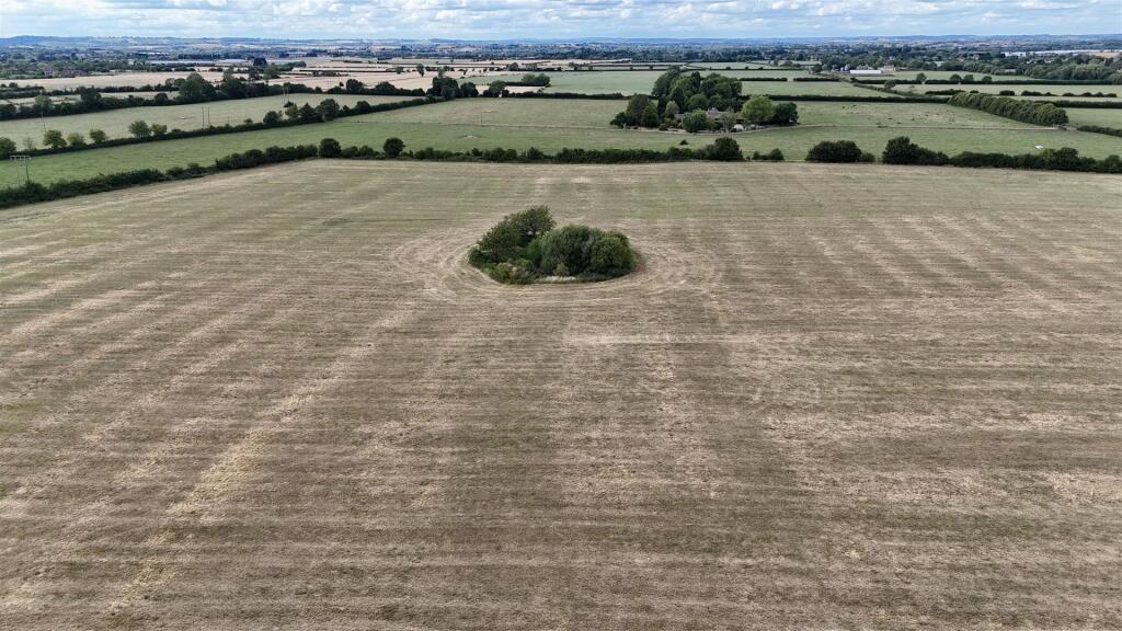 dji_fly_20250625_171316_0082_1750928169377_photo.J