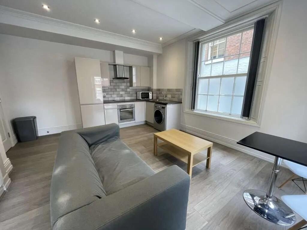 Flat_2_Victoria_Chambers