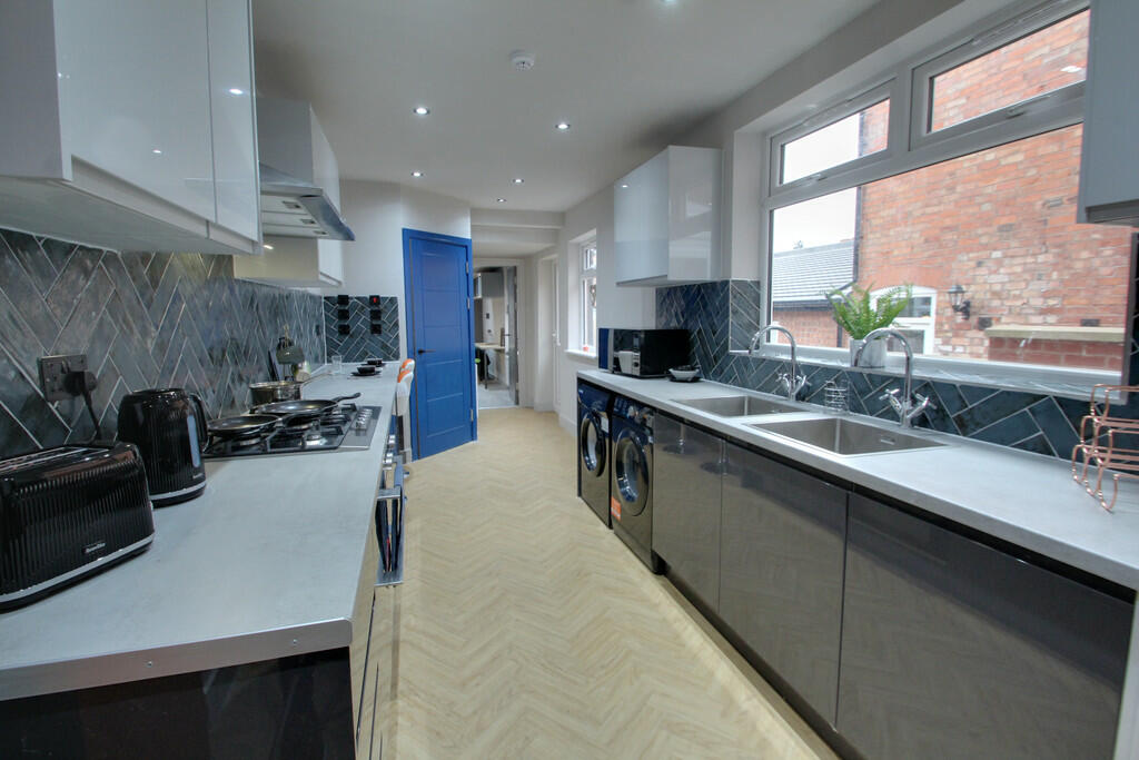 Main kitchen