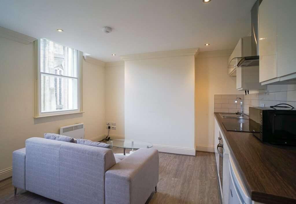 Flat_3_St_James_Row