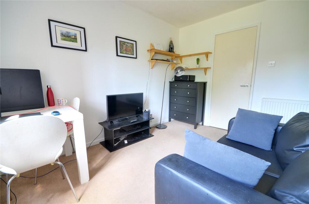 Bedroom/Living Room