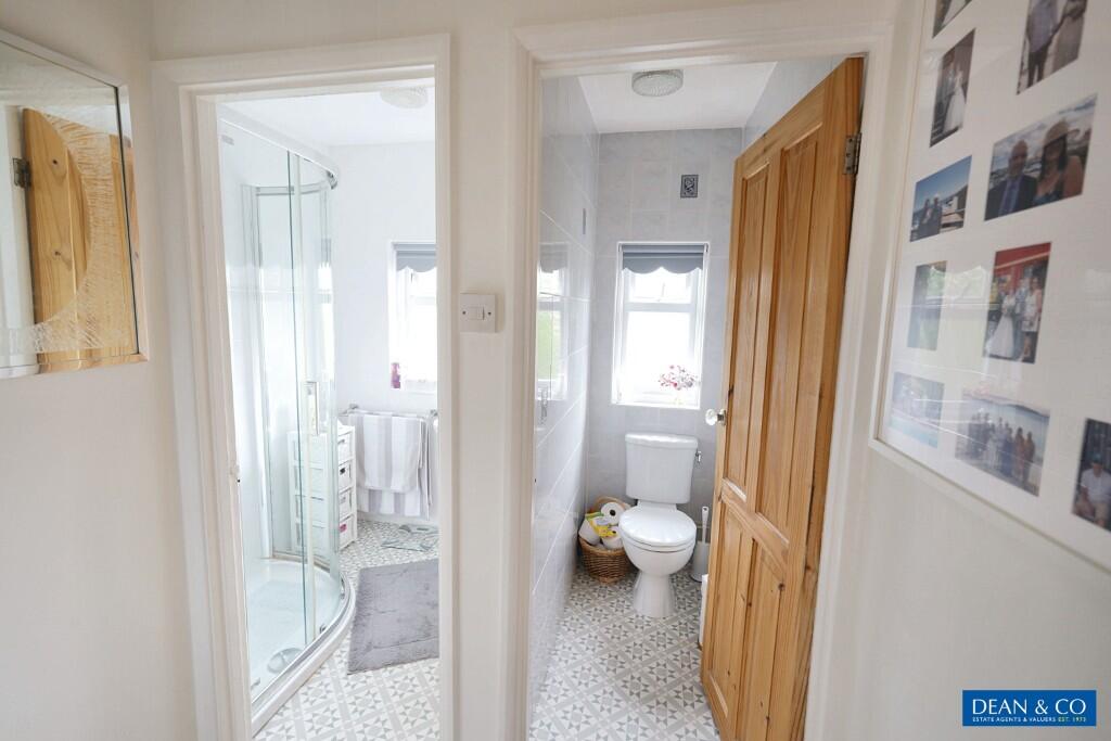 Sep w.c &amp; Shower