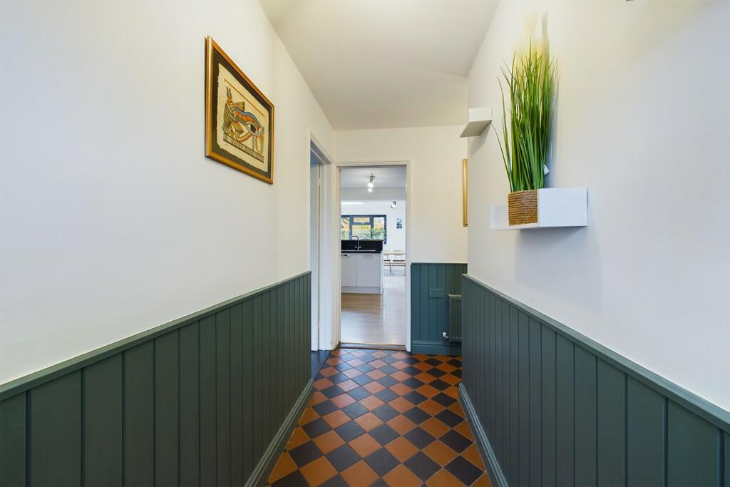 CAM01689G0-PR0428...