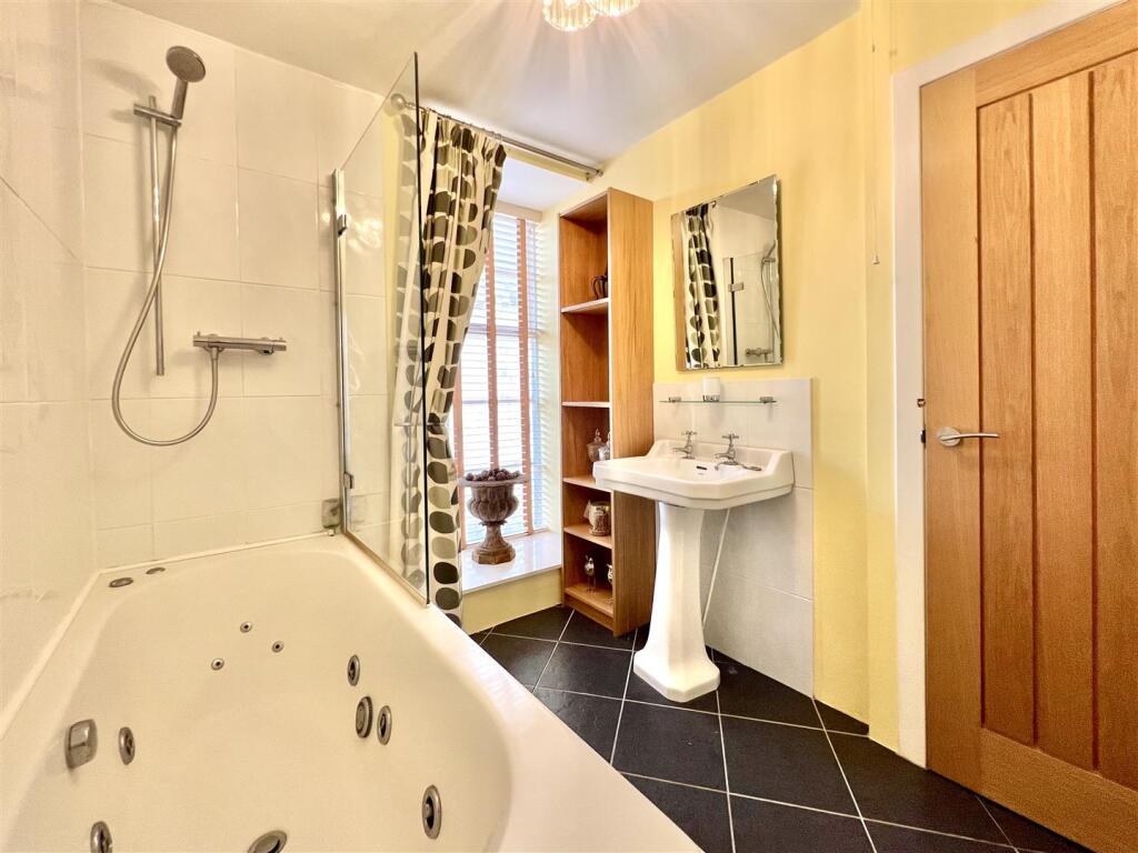 Low Causeway, Culross