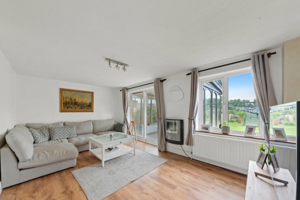 Sitting/Dining Room