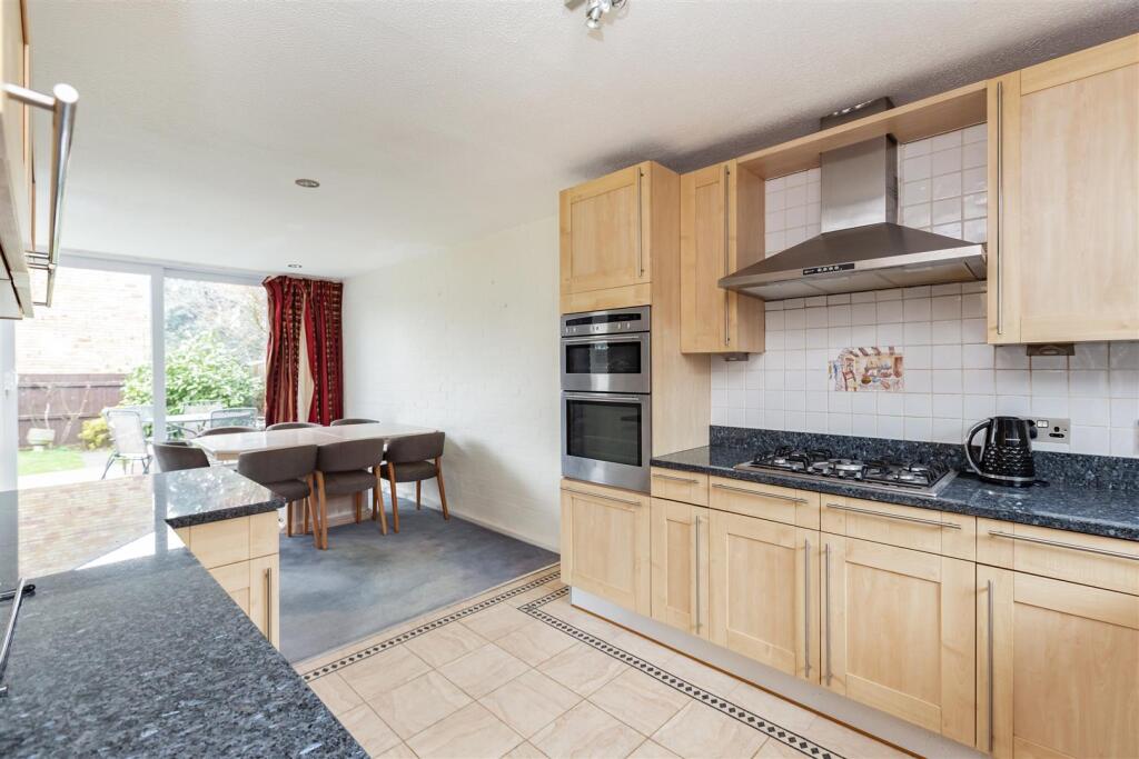 153 Knights Croft-HR13.jpg