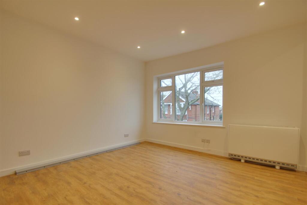 Open Plan Lounge Kitchen