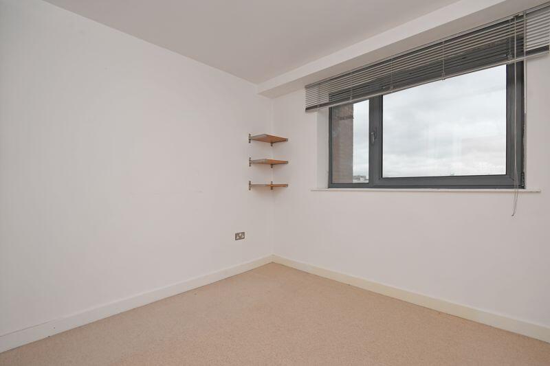 Second bedroom 2