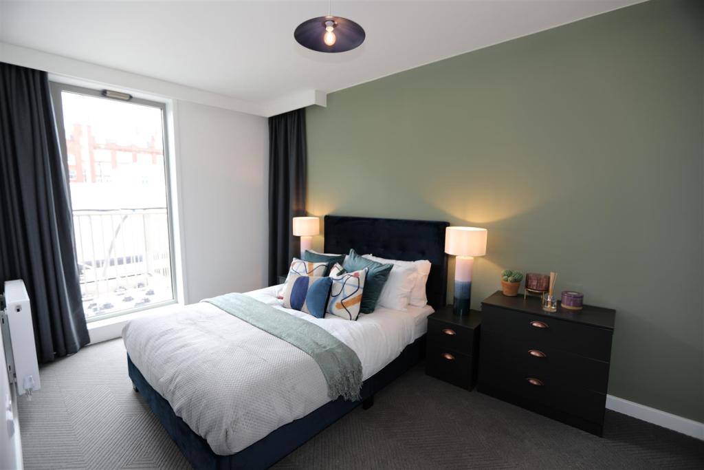 Bed 1.jpg