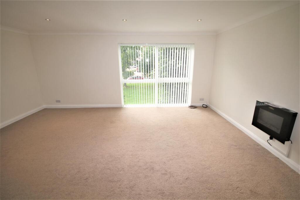 Living Room a.JPG
