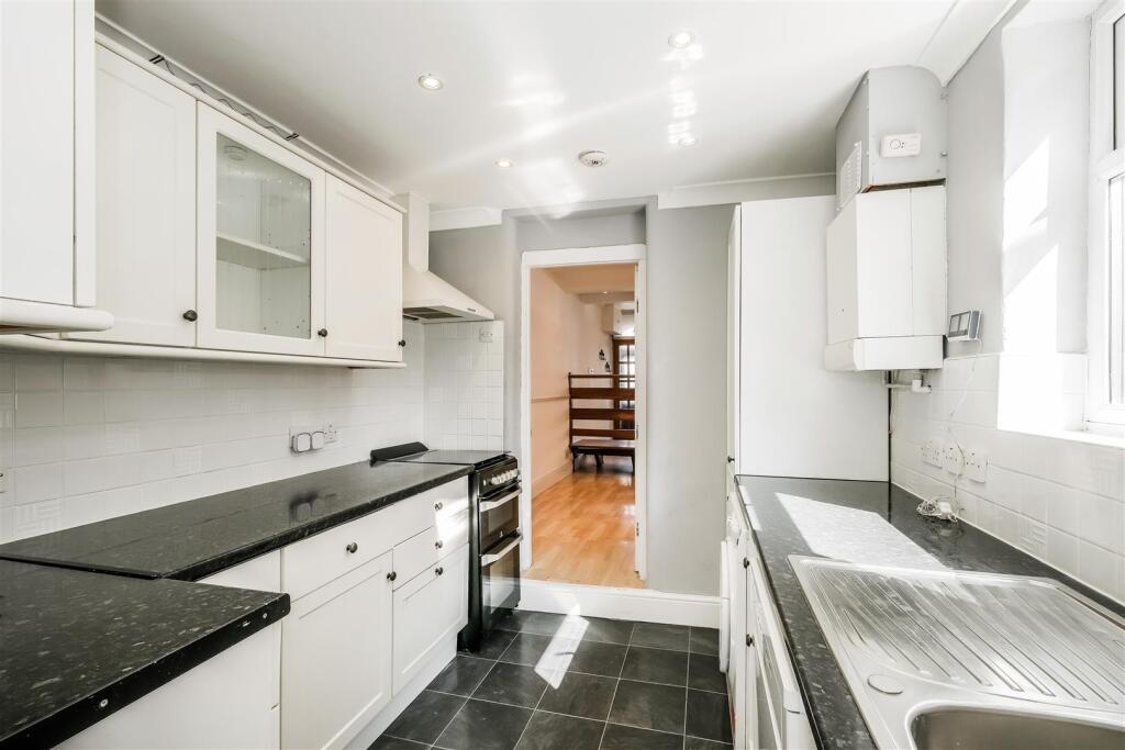 21 Woodend road-20.jpg