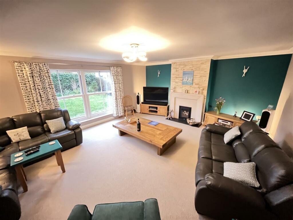 Swn Yr Efail, Pennant, Llanon