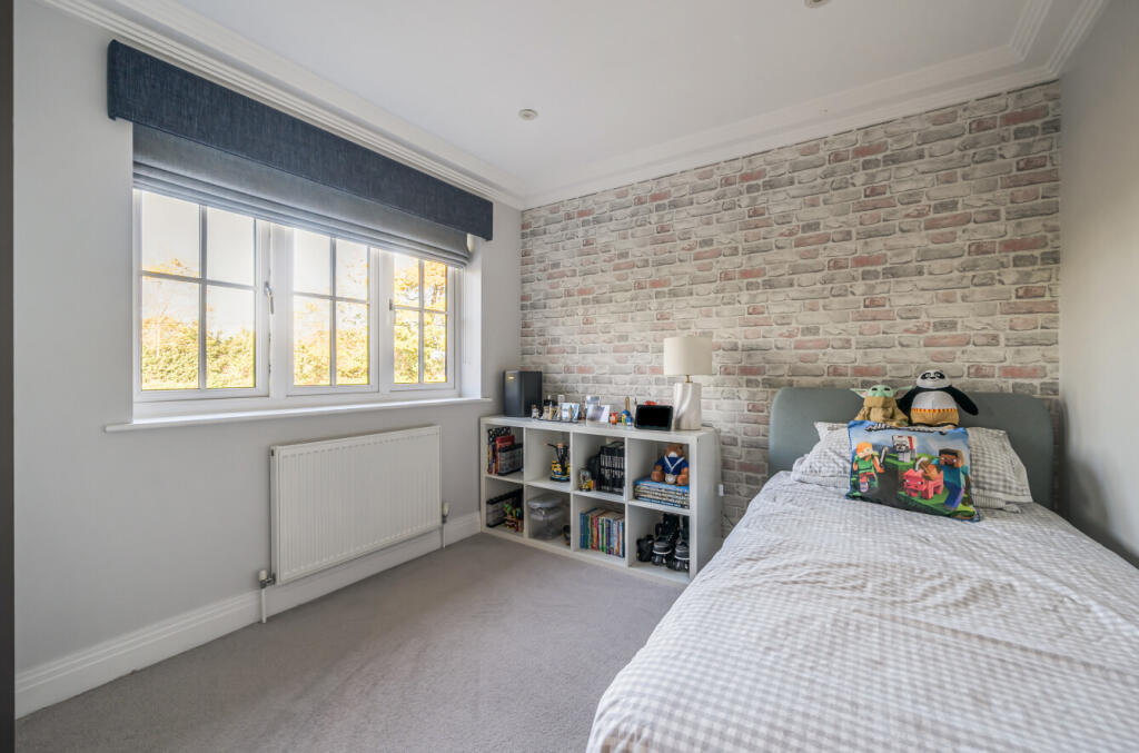 1372507-29-68fb4a...