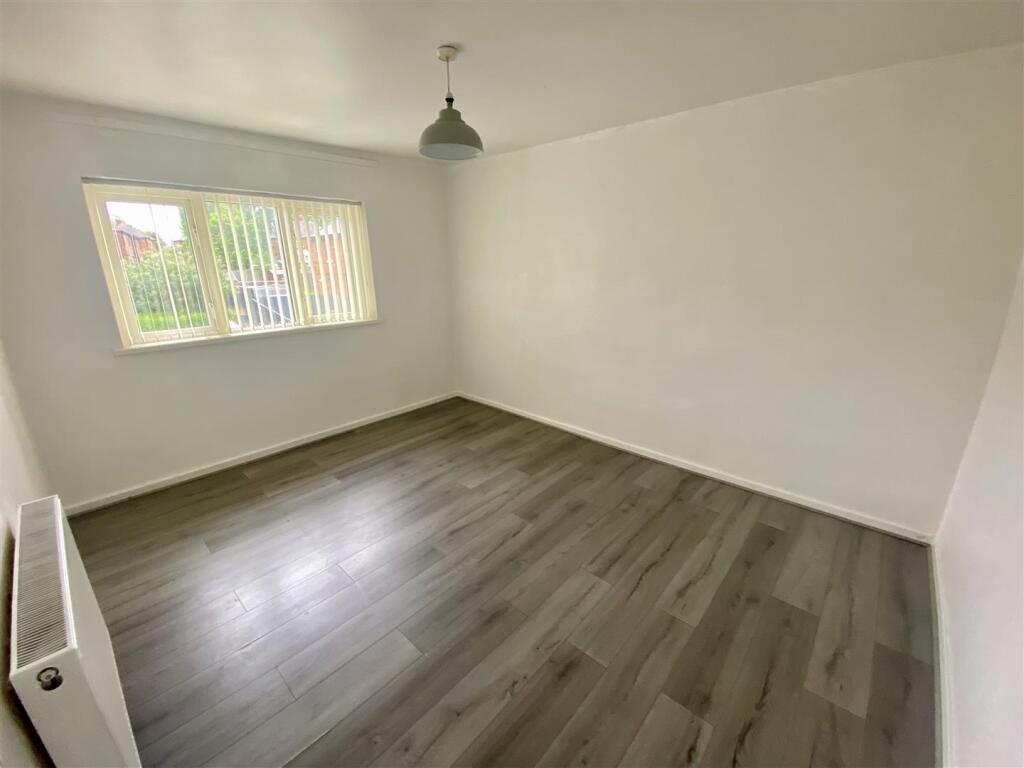 Bramleys Estate Agents - Cross Road - Mirfield (3)