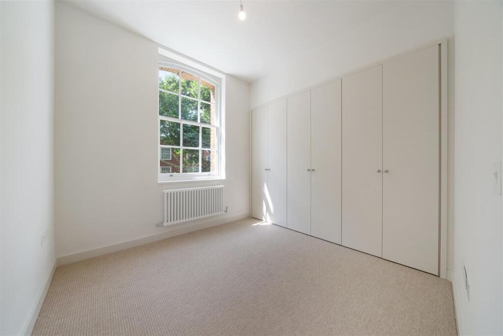 Flat E, 20 Newcourt Street NW8 7AA-No Watermark-1.