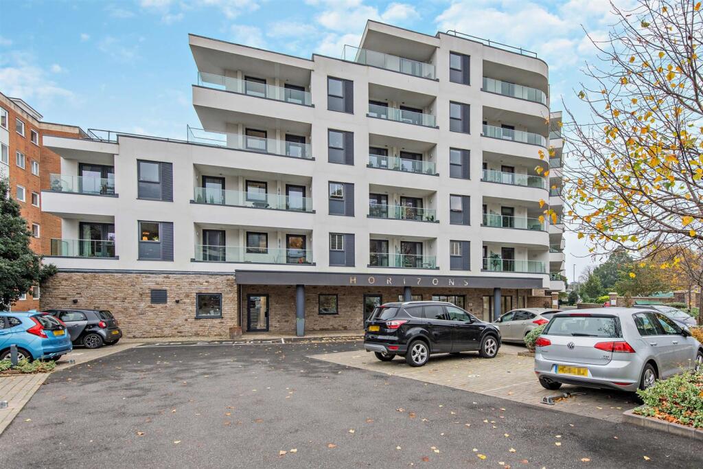 8627622-exterior07-800.jpg