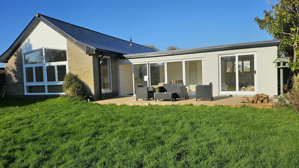 Rear Garden.,.jpeg
