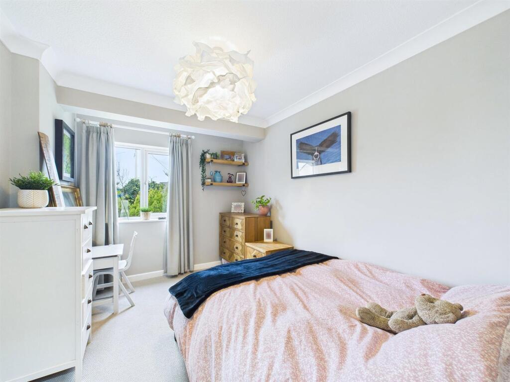 9 - 4 bedroom chalet bungalow.jpg