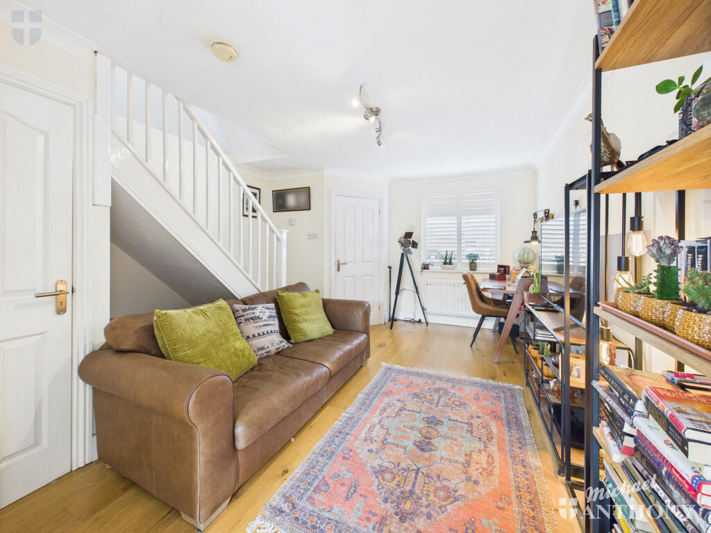 CAM03852G0-PR0369-STILL006