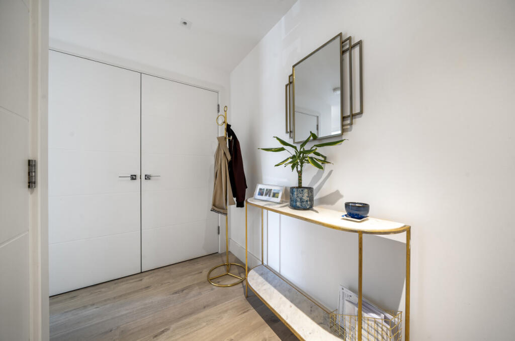 1316127-17-686299...