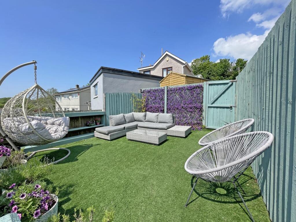 Hollow Hayes 1 - Garden 1.jpg