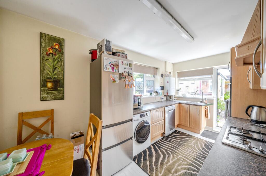 1306378-4-684ac93790ec1