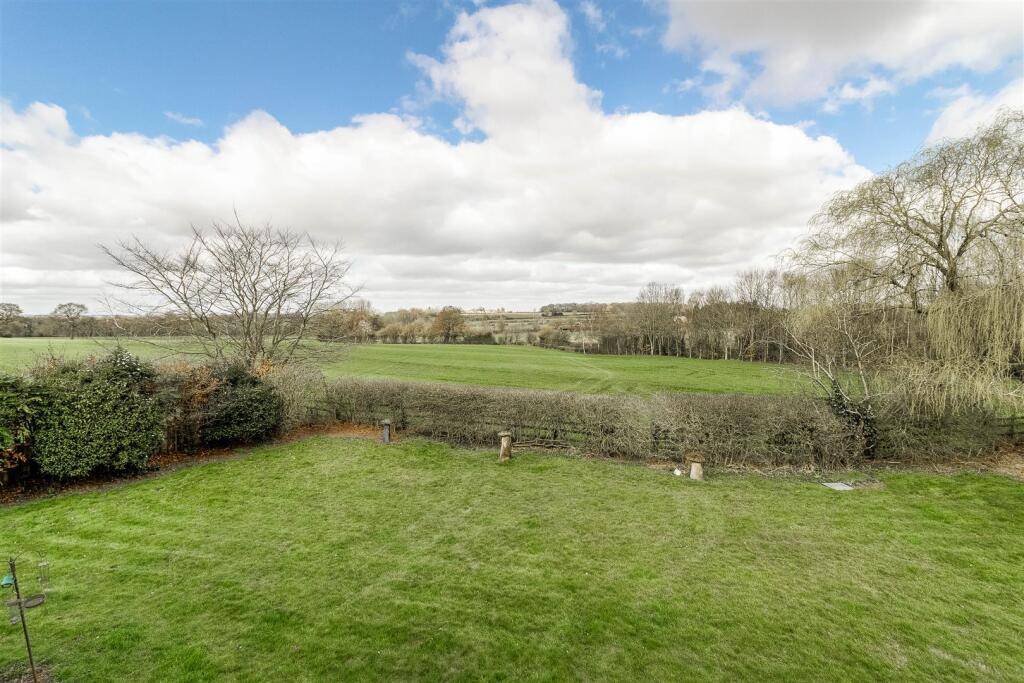 Hipsley Lane, Hurley