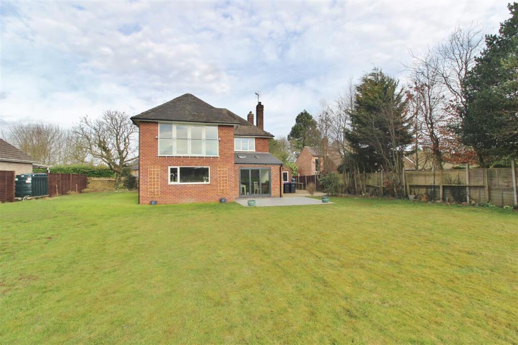 REAR GARDEN -